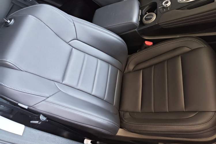 Used Haval F7 2020 2.0T Two-Wheel Drive i-Van
