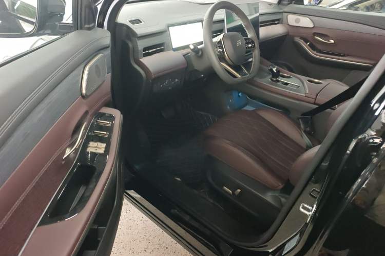 Used JETOUR X90 PRO 2024 1.6T DCT Ultimate 7-Seater Driver Seat