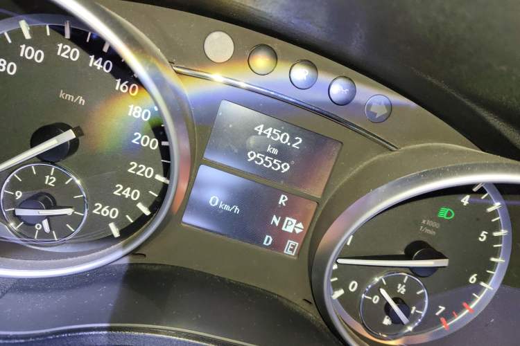 Used Mercedes-Benz R-Class 2014 R 320 4MATIC Business Model