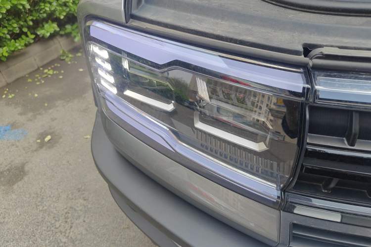 Used Formula Leopard 5 2023 Navigator Edition