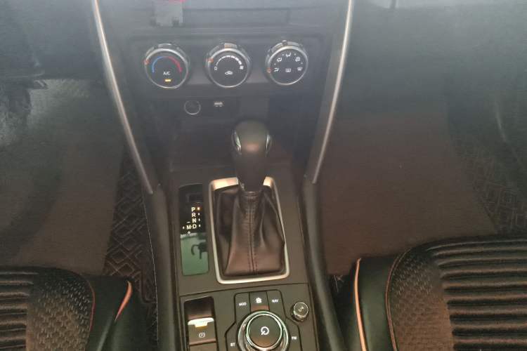 Used Mazda CX-4 2018 2.0L Automatic Two-Wheel Drive Blue Sky Dynamic Version China V Standard Gear Lever