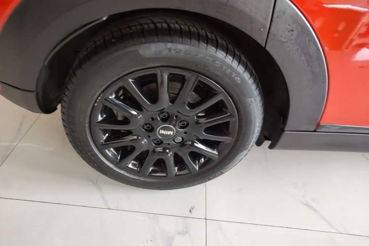 Used MINI 2018 1.5T ONE PLUS Five-Door Edition Right Rear Wheel Hub