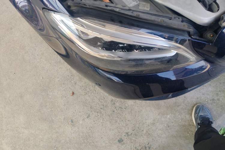 Used Mercedes-Benz C-Class 2019 C 180 L Fashion Edition Sport Version Right Front Headlight