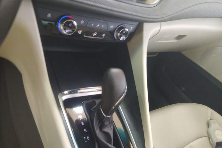 Used Buick GL6 2018 18T 6-Seater Elite Model