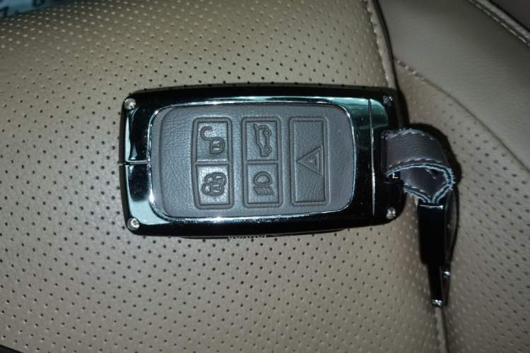 Used Jaguar XFL 2023 XFL 2.0T P250 Two-Wheel-Drive Luxury Deluxe Edition
