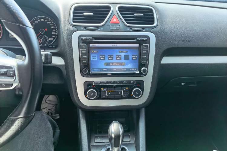 Used Volkswagen Scirocco 2010 2.0 TSI Luxury Edition Audio And AC Panel