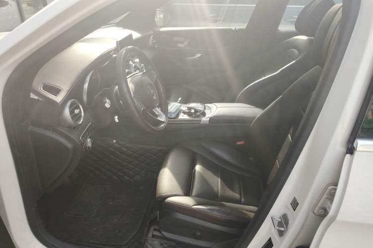 Used Mercedes-Benz GLC 2016 GLC 260 4MATIC Luxury Model