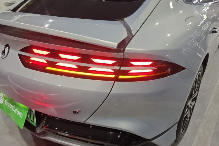 Used Denza Z9GT 2024 1100 Four-Wheel Drive Max Edition Right Rear Taillight