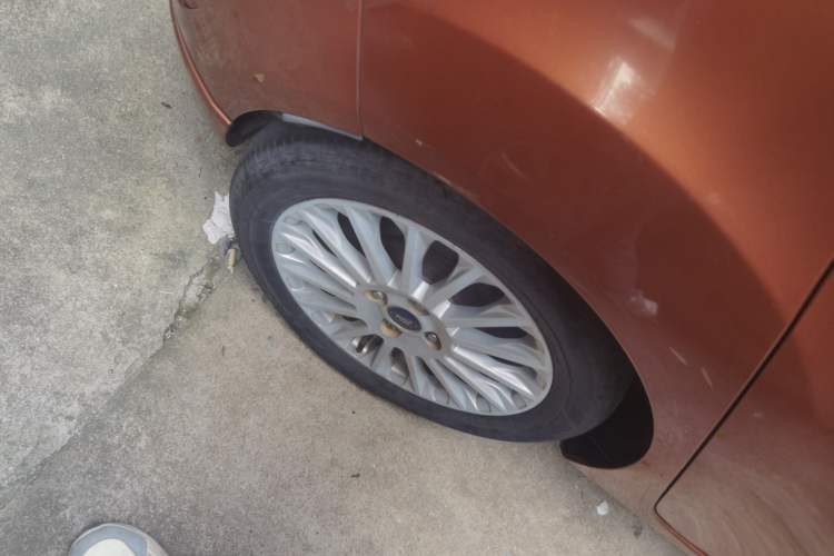 Used Ford Fiesta 2014 Hatchback 1.0 GTDi Automatic Dynamic Model Right Rear Wheel Hub