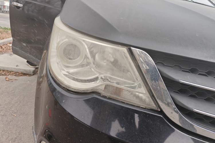 Used Baojun 730 2014 1.5L manual Comfort version 7 seats