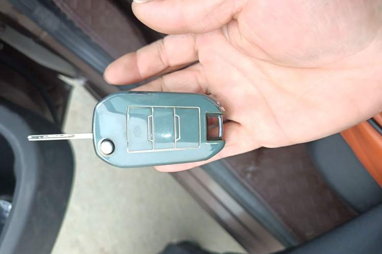 Used Citroen Elysee 2017 1.6L Manual Fashion Model Vehicle Key