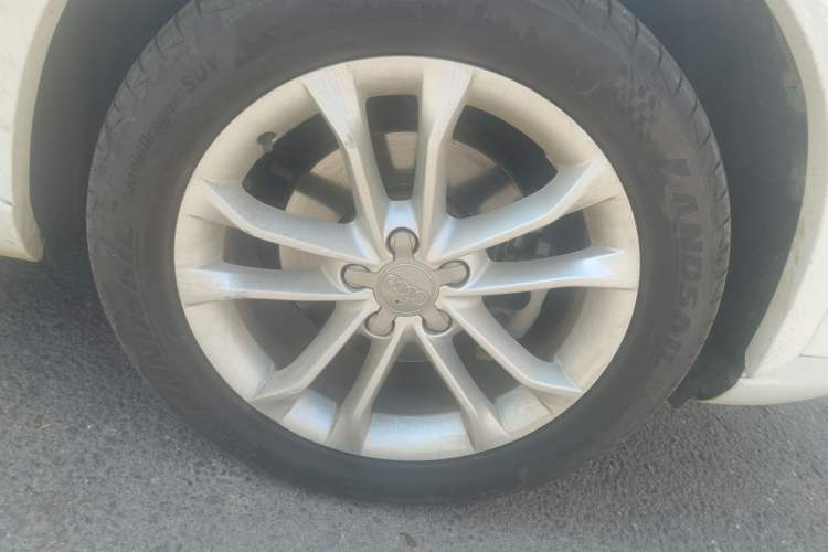 Used Audi Q3 2016 30 TFSI Collector's Edition Comfort Model Right Front Wheel Hub