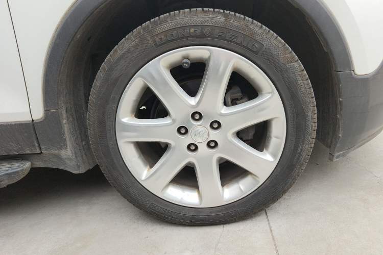 Used Buick Encore 2013 1.4T Automatic Two-Wheel Drive Leading Model Right Front Wheel Hub