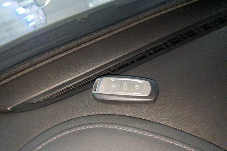 Used Geely Auto Emgrand X7 Sport 2016 1.8TD Automatic ZhiZun Version
