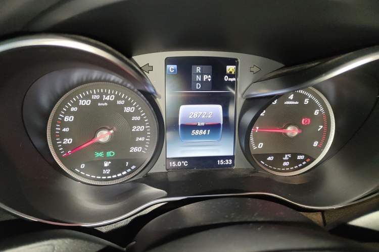 Used Mercedes-Benz C-Class 2017 Restyled C 180 L Fashion Edition Sport Version Odometer Close Up