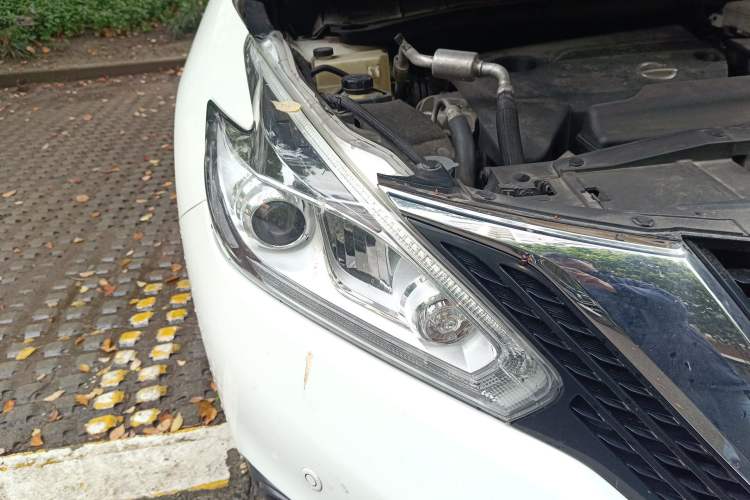 Used Nissan Murano 2019 2.5L XL Two-Wheel Drive Smart Connect Luxury Edition China VI Standard Right Front Headlight