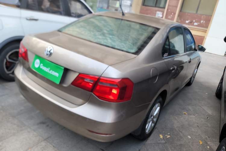 Used Volkswagen Jetta 2015 Zhuihui Edition 1.6L Manual Comfort Model
