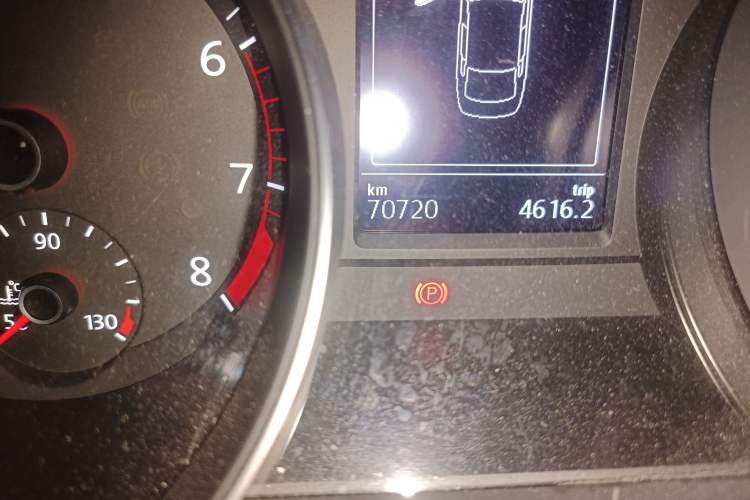 Used Volkswagen Magotan 2020 330TSI DSG Leading Model Odometer Close Up