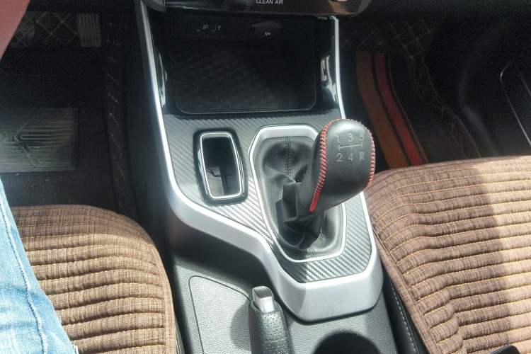 Used Chery Tiggo 5x 2020 1.5L Manual Fashion Edition Gear Lever