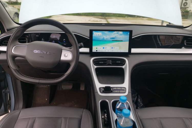 Used Geely Galaxy Geome 2025 310km Youth Edition Center Console