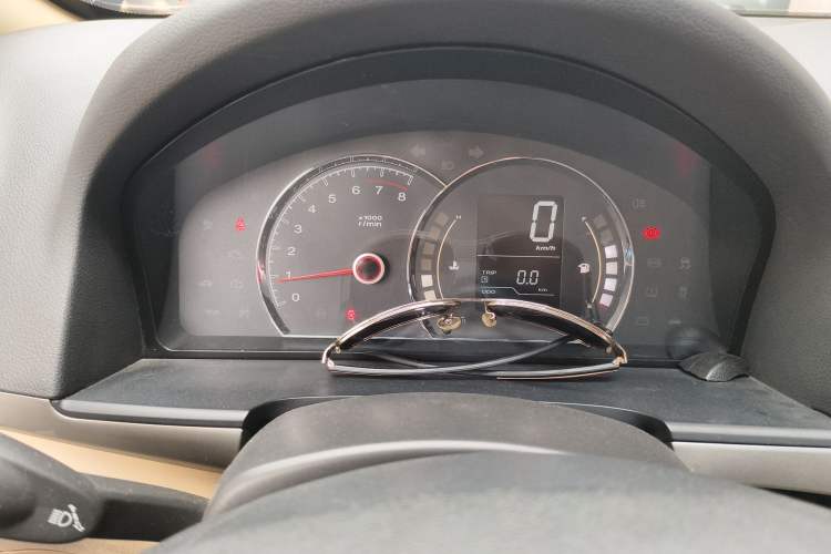 Used Roewe 350 2014 1.5L Manual Xunchi Edition
