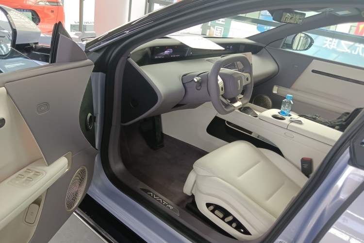 Used Avatr 06 2025 Pro Range-Extended Edition
