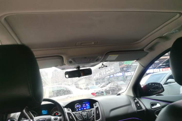 Used Ford Focus 2012 Hatchback 1.6L Automatic Fashion Edition
