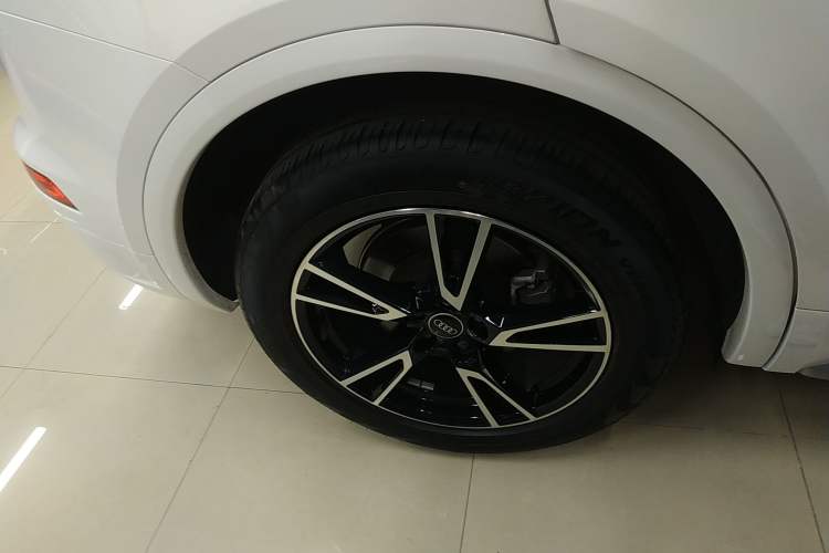 Used Audi Q5L 2022 40T Fashionable and Dynamic Model
