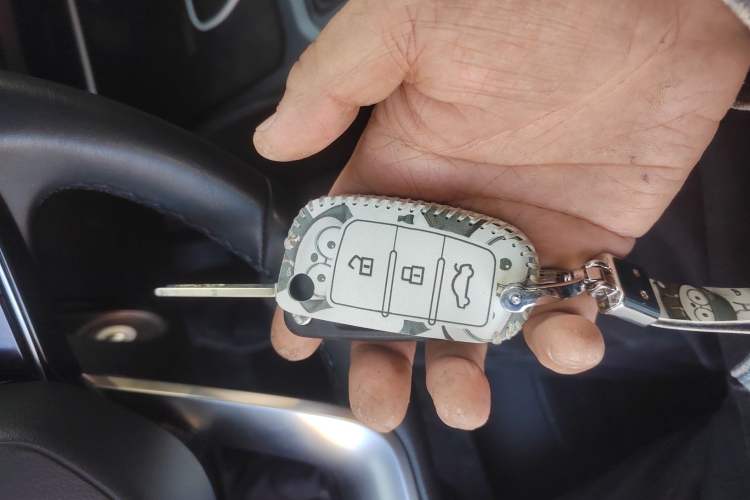 Used Geely Auto Emgrand 2025 4th Generation 1.5L Manual – Dragon Edition