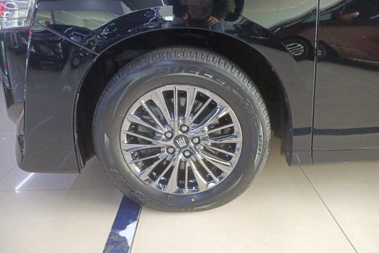 Used Toyota Vellfire 2023 Crown Dual-Engine 2.5L HV Prestige Edition
