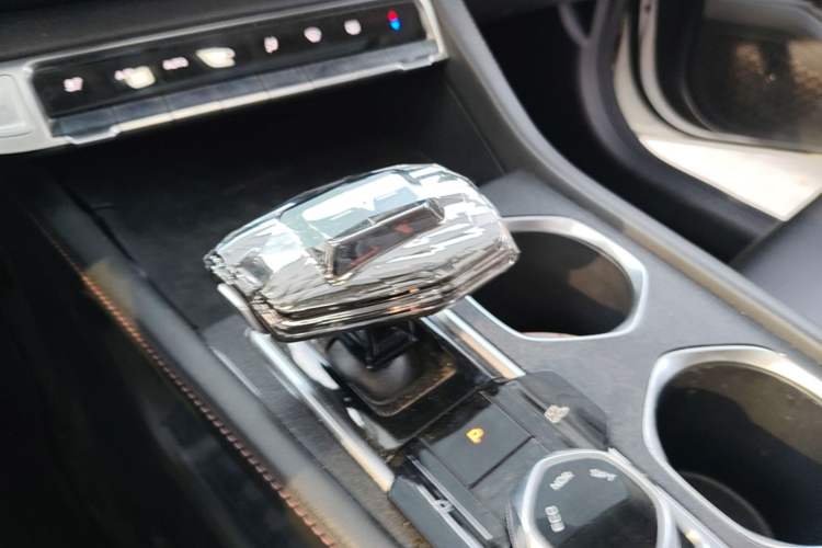 Used CHANGAN Eado 2022 PLUS Blue Whale NE 1.4T GDI DCT Prestige Edition Gear Lever