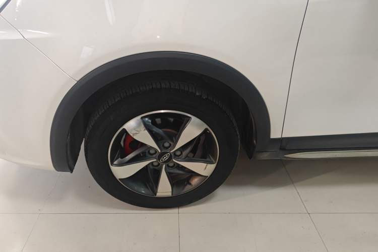 Used JAC Refine S3 2017 1.6L CVT Smart Connect Model