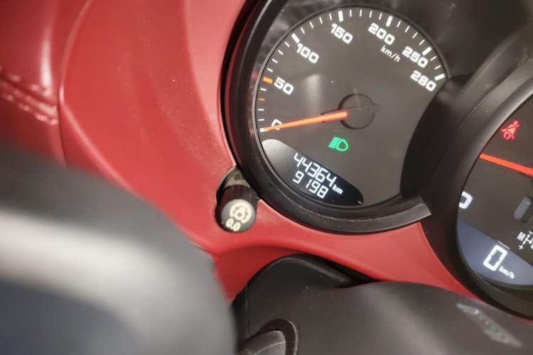 Used Porsche 718 2016 Boxster 2.0T
