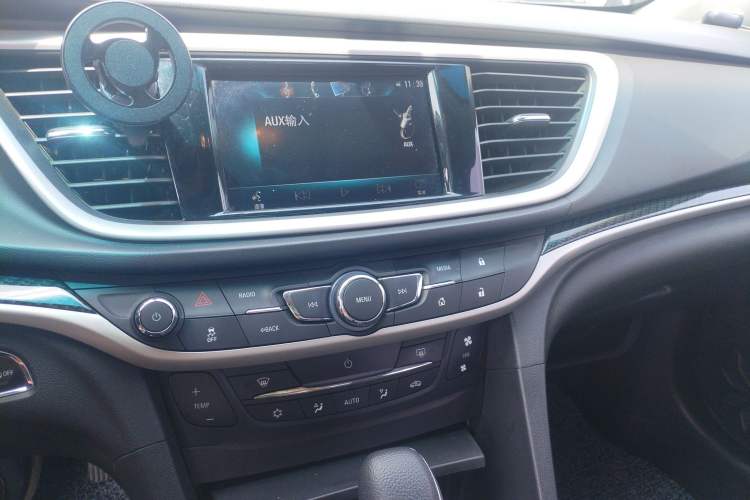 Used Buick GT 2015 15N Automatic Deluxe Edition Audio And AC Panel