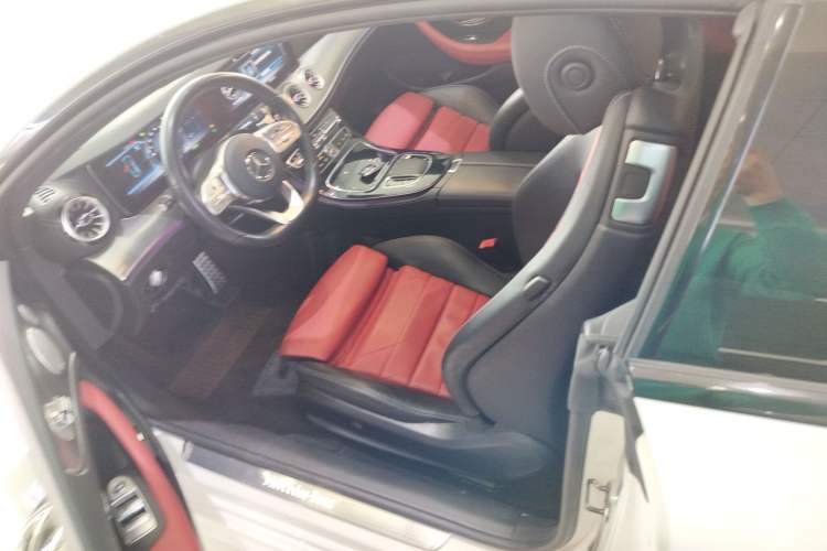 Used Mercedes-Benz E-Class 2020 E 260 4MATIC Coupe
