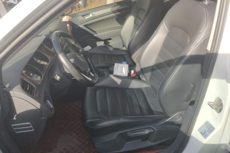 Used Volkswagen Golf 2016 230TSI Automatic Luxury Version