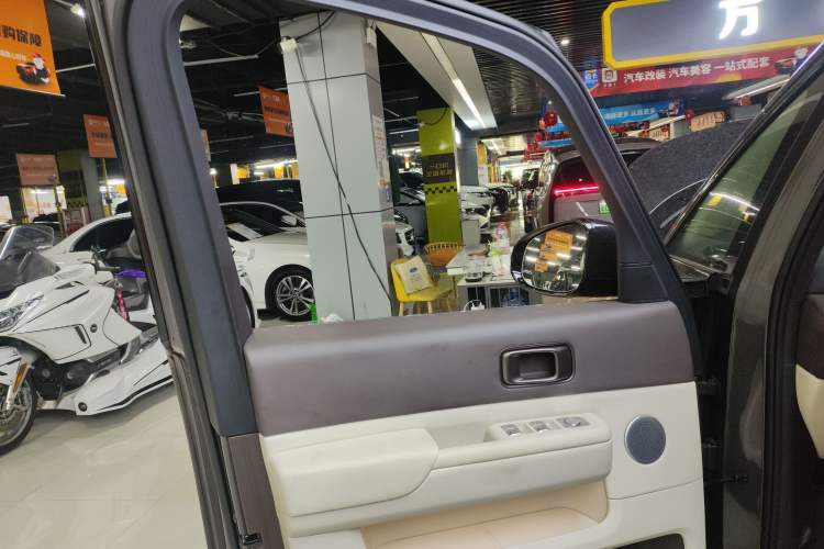 Used Li Auto MEGA 2024 Ultra Model
