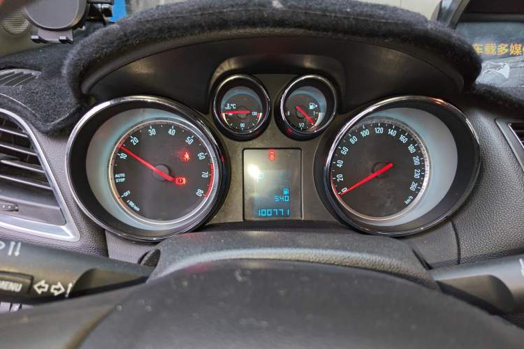 Used Buick Encore 2015 1.4T Automatic Two-Wheel Drive Urban Elite Version