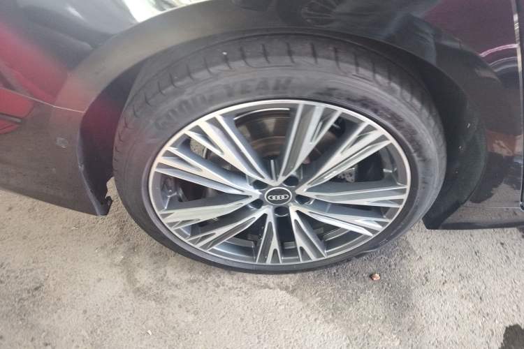 Used Audi A6L 2022 45 TFSI quattro Prestige Dynamic Edition Right Rear Wheel Hub