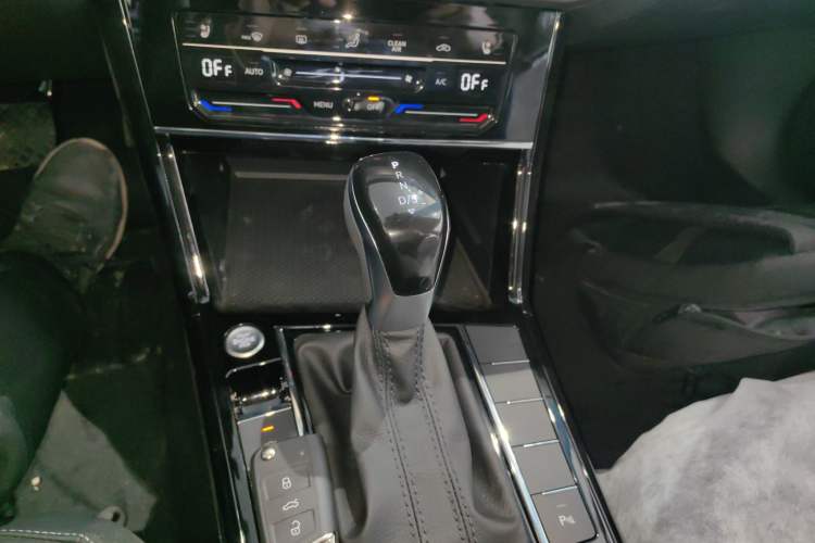 Used Volkswagen Passat 2026 Model, Outstanding 380TSI Xingkong Longteng Edition