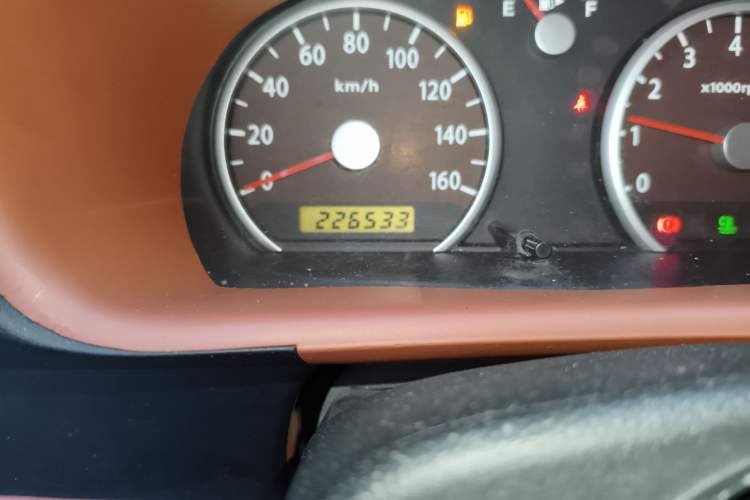 Used Suzuki Landy 2009 1.4L Manual Comfort Version Sunlight Edition Odometer Close Up