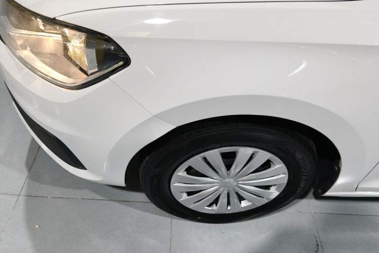 Used Volkswagen Santana 2016 1.4L Manual Fashion Edition Exterior 4