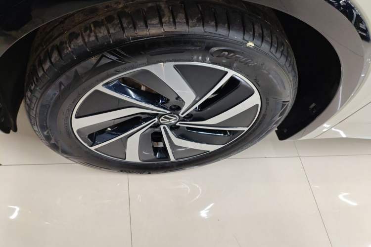 Used Volkswagen Viloran 2024 330TSI Luxury Edition
