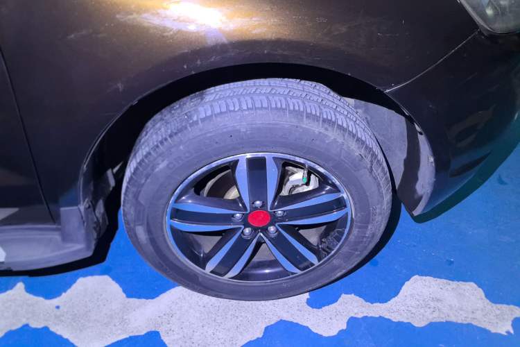 Used Geely Auto GX7 2015 Classic Edition 1.8L Manual New Urban Upgrade Version China IV Standard