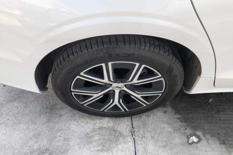 Used Volvo S60 2025 B4 Zhiyi Luxury Edition