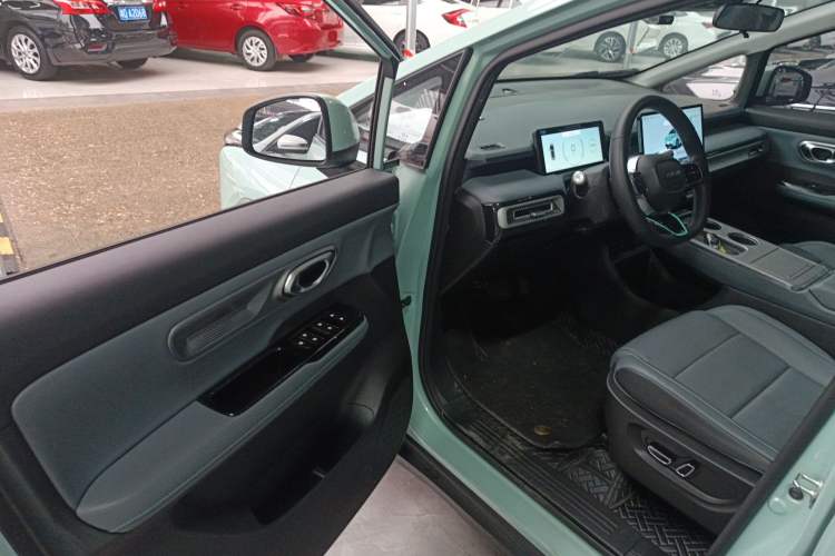 Used AION Y 2023 Younger Driver Seat