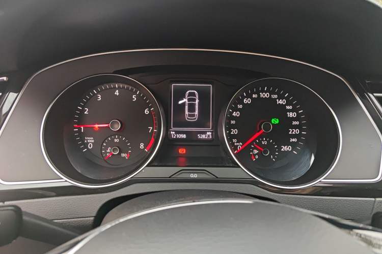 Used Volkswagen Magotan 2018 330TSI DSG Advanced Model Instrument Cluster