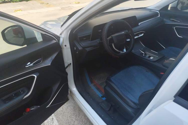 Used Venucia V 2021 260T Idol Edition