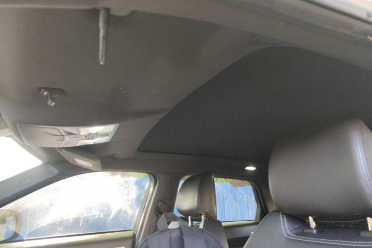 Used Land X7 2016 2.0T Panoramic Prestige Edition
