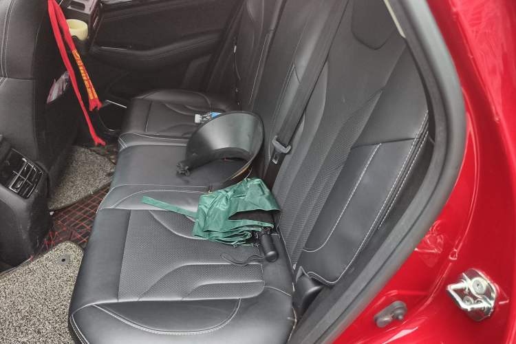 Used CHANGAN CS85 COUPE 2019 2.0T Automatic Luxury Edition China VI Standard Left Rear Seat